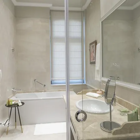 Promenade (adults Only)