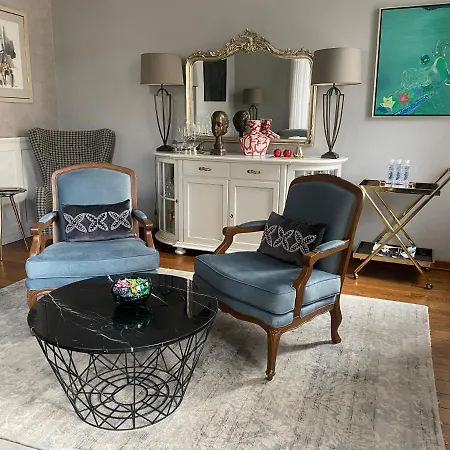 Promenade (adults Only)