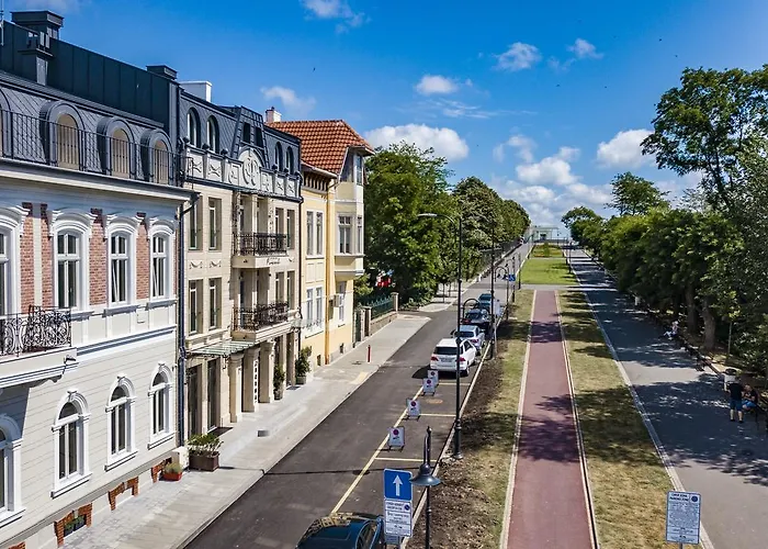 Promenade (adults Only)